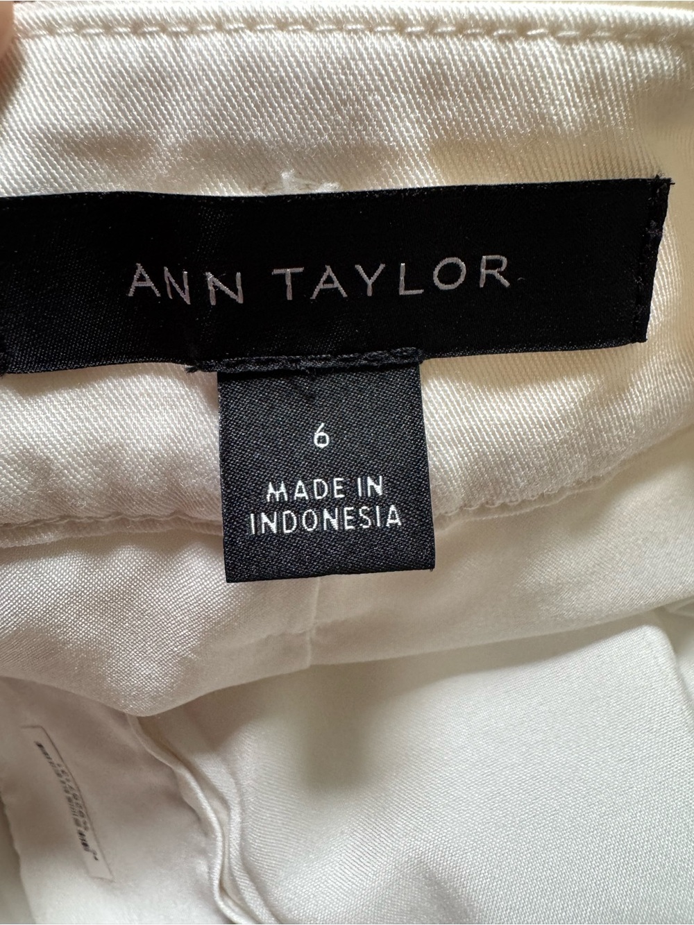 Ann Taylor Wide Leg Pants in Off-White - Picture 4 of 6
